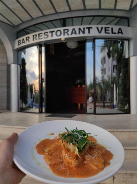 Vela Hotel Restaurant Golem  Eksteriør billede